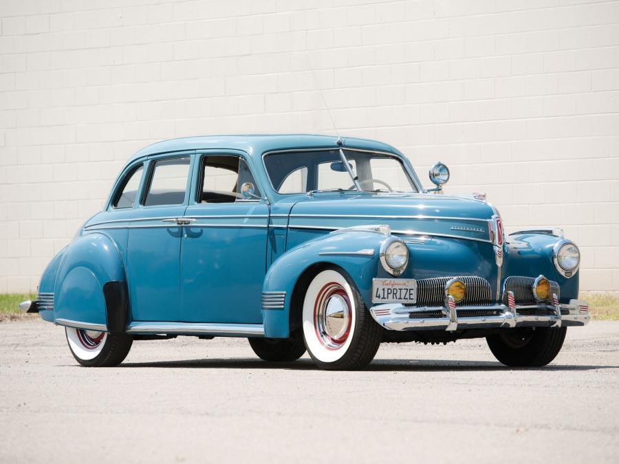  Studebaker Commander Delux-Tone Cruising Sedan 1941 года  (фото 1 из 13)